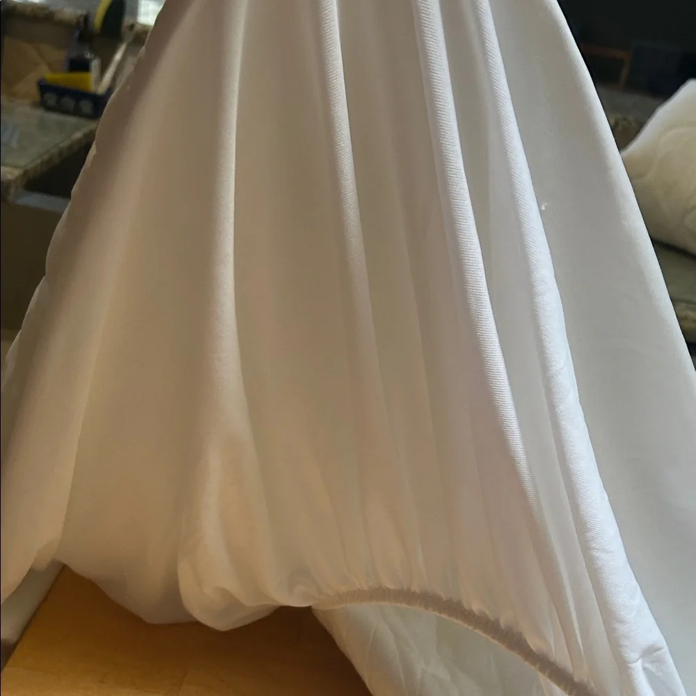 White XL Twin Quilted Mattress Protector